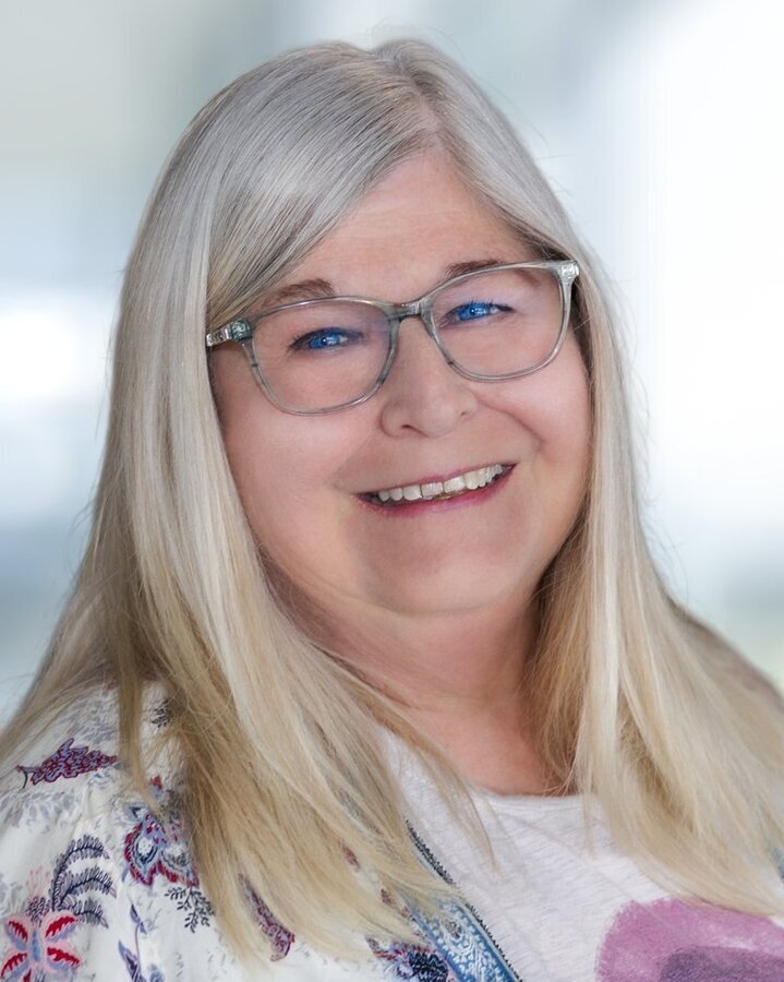 Deb Bennett Agent Photo